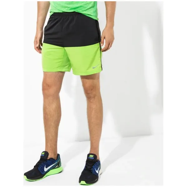 Nike Szorty 7 Distance Short , czarny, rozmiar XXL. Czarne krótkie spodenki sportowe męskie Nike, m, bez wzorów, z materiału, dri-fit (nike). W wyprzedaży za 89.99 zł.
