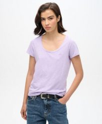 T-shirt z okrągłym dekoltem. Czerwone t-shirty damskie Superdry., bez wzorów, z bawełny, bez kołnierzyka. Za 128.65 zł.
