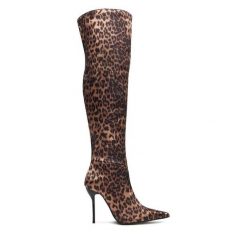 Kozaki DeeZee. Brązowe kozaki damskie DeeZee, bez obcasa, na szpilce. Za 349.99 zł.
