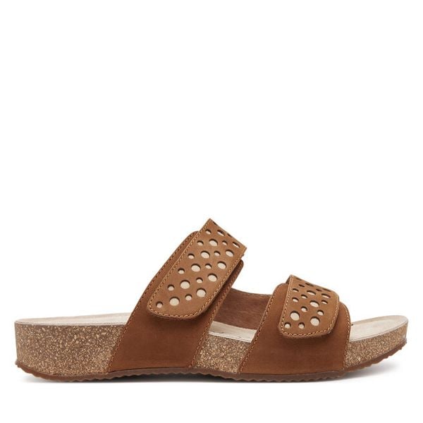 Klapki Josef Seibel. Brązowe klapki damskie Josef Seibel, bez wzorów, bez obcasa. Za 389.99 zł.