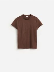 Bawełniany t-shirt slim fit - brązowy. Brązowe t-shirty męskie Reserved, l, bez wzorów, z bawełny, bez kołnierzyka. Za 69.99 zł.