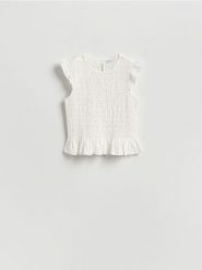 Bluzka z ażurowym wzorem - biały. Białe bluzki damskie Reserved, l, w ażurowe wzory, z bawełny, bez kołnierzyka, bez ramiączek. Za 99.99 zł.