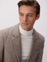 Wełniana marynarka slim fit - wielobarwny. Marynarki męskie Reserved, bez wzorów, z tkaniny. W wyprzedaży za 339.99 zł.