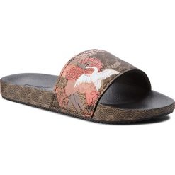 Klapki ZAXY - Snap Trendy Slide Fem 17529 Black 90058 AA285104 02064. Klapki damskie marki Zaxy. W wyprzedaży za 149.00 zł.