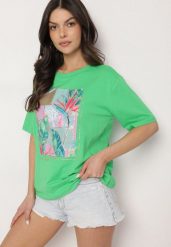 Zielony Bawełniany T-shirt z Ozdobnym Nadrukiem Delmari. Zielone bluzki damskie Born2be, m, bez wzorów, z bawełny, klasyczne, bez kołnierzyka. Za 34.99 zł.