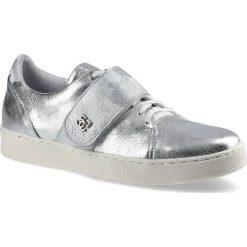 Srebrne Sneakersy Simen Damskie Modne Półbuty. Szare półbuty damskie Simen, na wiosnę, bez wzorów, ze skóry, eleganckie, bez obcasa, na platformie, bez zapięcia. Za 239.00 zł.