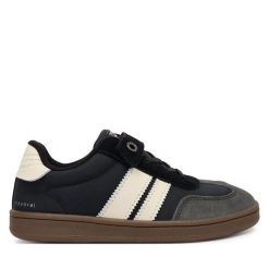 Sneakersy Mayoral. Czarne trampki i tenisówki chłopięce Mayoral, bez wzorów, bez zapięcia. Za 209.99 zł.