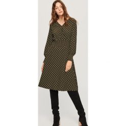 Sukienka w kropki - Khaki. Sukienki damskie marki Reserved. Za 119.99 zł.