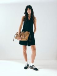 Torebka shopper z imitacji skóry - brązowy. Brązowe torebki shopper damskie Reserved, bez wzorów, ze skóry, bez dodatków. W wyprzedaży za 79.99 zł.