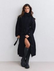 Damski płaszcz wodoodporny oddychający czarny. Czarne płaszcze damskie Aim'n, m, bez wzorów, z materiału, eleganckie, długie, bez kaptura. Za 863.00 zł.