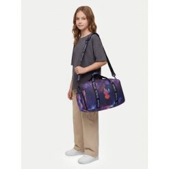 Torba podróżna Disney Classics. Fioletowe torby podróżne damskie Disney Classics, bez wzorów. Za 119.99 zł.