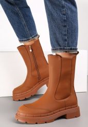 Brązowe Botki Workery na Grubej Podeszwie Nikomeda. Brązowe botki damskie Renee, z dzianiny, eleganckie, bez obcasa, na obcasie, bez zapięcia. Za 99.99 zł.