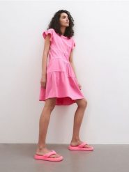 Bawełniana sukienka - różowy. Czerwone sukienki damskie Reserved, l, bez wzorów, z bawełny, bez kołnierzyka, bez ramiączek. W wyprzedaży za 39.99 zł.