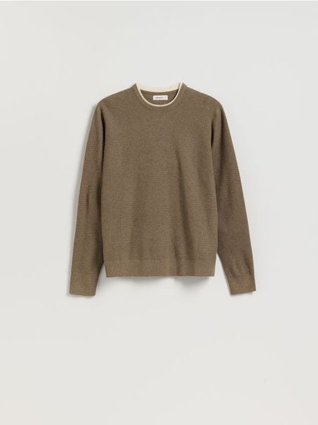 Sweter z bawełną - brązowy. Brązowe swetry przez głowę męskie Reserved, l, bez wzorów, z bawełny, bez kołnierzyka. W wyprzedaży za 55.99 zł.