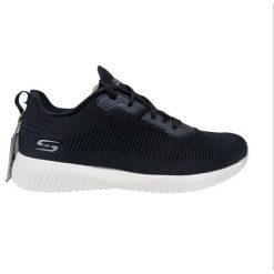 Buty damskie SKECHERS Bobs Squad Tough Talk. Czarne obuwie sportowe damskie Skechers, bez wzorów, trekkingowe, Skechers Sport. Za 169.00 zł.