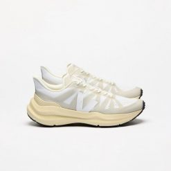 Buty sportowe VEJA Condor 3 Adv Enmesh Full-White damskie białe (CE2820742A). Brązowe obuwie sportowe damskie Veja, bez wzorów. Za 549.00 zł.