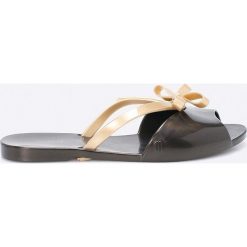 Melissa - Japonki Ela. Szare klapki damskie Melissa, z gumy. W wyprzedaży za 129.90 zł.