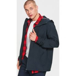 Lekka kurtka z kapturem - Granatowy. Kurtki damskie marki Cropp. Za 119.99 zł.