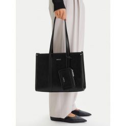 Torebka MEXX. Czarne torebki do ręki damskie Mexx, bez wzorów, klasyczne, bez dodatków. Za 199.99 zł.