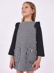 Mayoral Sukienka codzienna 4.921 Czarny Regular Fit. Czarne sukienki dla dziewczynek Mayoral, bez wzorów, z wiskozy, bez ramiączek. Za 129.99 zł.