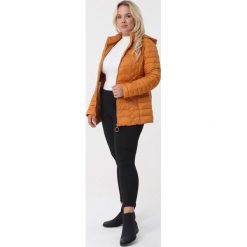 Musztardowa Kurtka Meilani. Kurtki damskie Born2be, xl, bez wzorów. Za 159.99 zł.