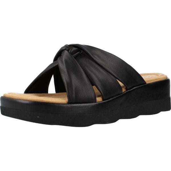 Sandały CLARKS CLARA CHARM Czarny. Czarne sandały damskie Clarks, bez wzorów, z syntetyku, bez obcasa, bez zapięcia. Za 173.99 zł.