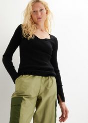 Sweter z dekoltem z wycięciem w serce. Czarne swetry damskie bonprix, bez wzorów, bez kołnierzyka, bez ramiączek, bez kaptura. Za 99.99 zł.