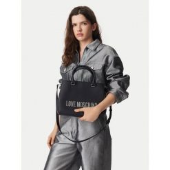 Torebka LOVE MOSCHINO. Czarne torebki do ręki damskie Love Moschino, bez wzorów, klasyczne, bez dodatków. Za 1,029.00 zł.