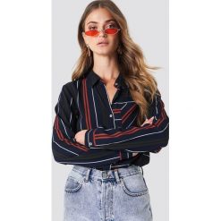 Rut&Circle Koszula w paski Evelyn - Blue. Niebieskie koszule damskie Rut&Circle, w paski, z poliesteru, z krótkim rękawem. Za 141.95 zł.