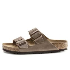 Sandały Birkenstock Arizona Dorosłych. Brązowe sandały damskie Birkenstock, bez wzorów, z materiału, bez obcasa, bez zapięcia. Za 399.00 zł.