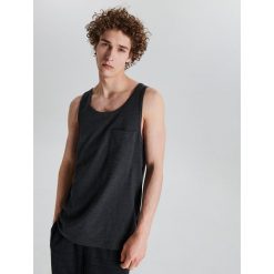 Tank top z kieszenią - Szary. T-shirty męskie marki Cropp. Za 24.99 zł.