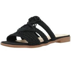 Sandały MTNG 51942M Czarny. Czarne sandały damskie MTNG, bez wzorów, z tkaniny, bez obcasa, bez zapięcia. Za 152.99 zł.