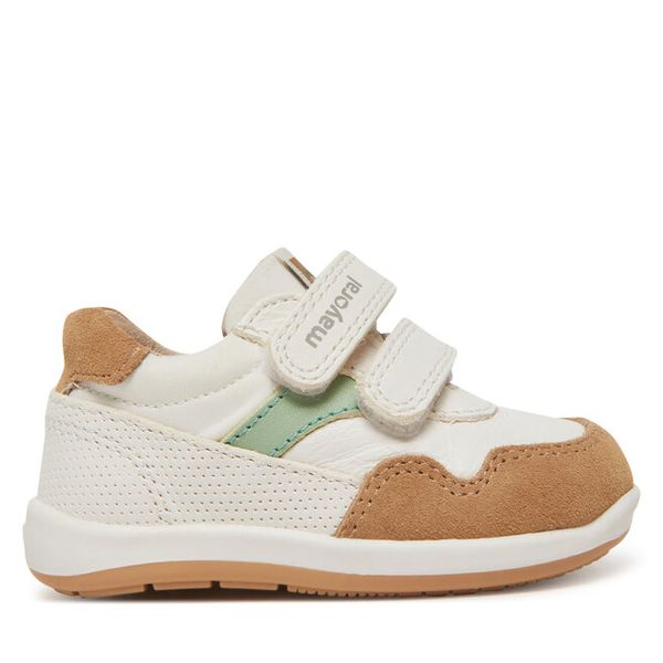 Sneakersy Mayoral. Białe trampki i tenisówki chłopięce Mayoral, bez wzorów, bez zapięcia. Za 139.99 zł.
