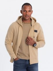 Męska rozpinana dresowa bluza z kapturem i patchem – piaskowa V2. Bluzy męskie Ombre Clothing, m, z aplikacjami, z bawełny, z kapturem. W wyprzedaży za 99.99 zł.