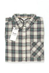 WRANGLER RELAXED 1 PKT SHIRT BERYL GREEN W5212L8S4. Zielone bluzki damskie Wrangler, l, bez wzorów, bez kołnierzyka, bez ramiączek. Za 119.99 zł.