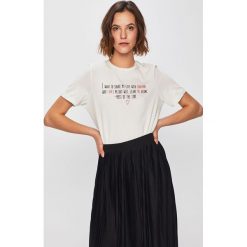 Vero Moda - Top. Czarne t-shirty damskie Vero Moda, l, bez wzorów, z bawełny, casualowe, bez kołnierzyka. W wyprzedaży za 24.90 zł.