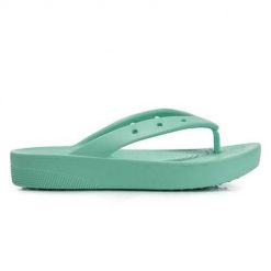 Japonki damskie Crocs Classic Platform. Niebieskie klapki damskie Crocs, bez wzorów, z materiału, bez obcasa. Za 245.00 zł.