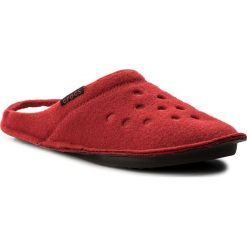 Kapcie CROCS - Classic Slipper 203600 Pepper/Oatmeal. Kapcie damskie marki Crocs. Za 129.00 zł.