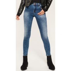 Jeansy skinny - Niebieski. Niebieskie jeansy damskie House. Za 99.99 zł.