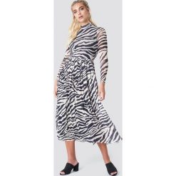 NA-KD Trend Siateczkowa sukienka midi z długim rękawem - Multicolor. Sukienki damskie marki NA-KD Trend. Za 121.95 zł.