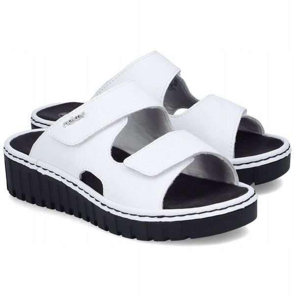 Rieker Rieker Slides Shoes V1392-80 białe 37. Białe klapki damskie Rieker, bez wzorów, sportowe, bez obcasa. Za 248.89 zł.