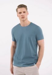 Bawełniana koszulka T-BASIC. Niebieskie t-shirty męskie Volcano, l, bez wzorów, z bawełny, klasyczne, bez kołnierzyka. Za 54.99 zł.