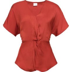 Bluzka satynowa z przewiązaniem bonprix ceglastoczerwony. Czerwone bluzki damskie bonprix, bez wzorów, z satyny, bez kołnierzyka, bez ramiączek. Za 44.99 zł.