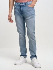 Jeansy męskie dopasowane niebieskie Martin 213. Niebieskie jeansy męskie Big Star, eleganckie. W wyprzedaży za 249.99 zł.