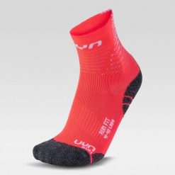 Skarpety do biegania damskie Uyn Run Fit Socks Red. Czerwone skarpety damskie UYN, bez wzorów. Za 69.99 zł.