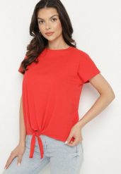 Czerwony T-shirt z Bawełny z Ozdobnym Wiązaniem Sunitra. Czerwone bluzki damskie Born2be, l, bez wzorów, z bawełny, klasyczne, bez kołnierzyka. Za 29.99 zł.