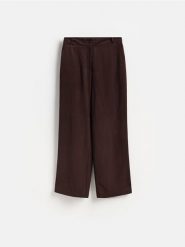 Spodnie z wiskozą - ciemnobrązowy. Brązowe spodnie materiałowe damskie Reserved, l, bez wzorów, z tkaniny. Za 139.99 zł.