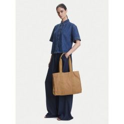 Torebka LAUREN RALPH LAUREN. Brązowe torebki do ręki damskie Lauren Ralph Lauren, bez wzorów, bez dodatków. Za 602.99 zł.
