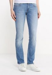 SPODNIE DAMSKIE LEE JADE BRIGHT BLUE L331PFJZ. Niebieskie spodnie materiałowe damskie Lee, l, bez wzorów, z denimu. W wyprzedaży za 49.99 zł.