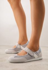 Szare Tenisówki Typu Sneakeriny Ozdobione Napisem Emirinne. Szare baleriny damskie Renee, bez wzorów, sportowe, bez zapięcia. Za 84.99 zł.